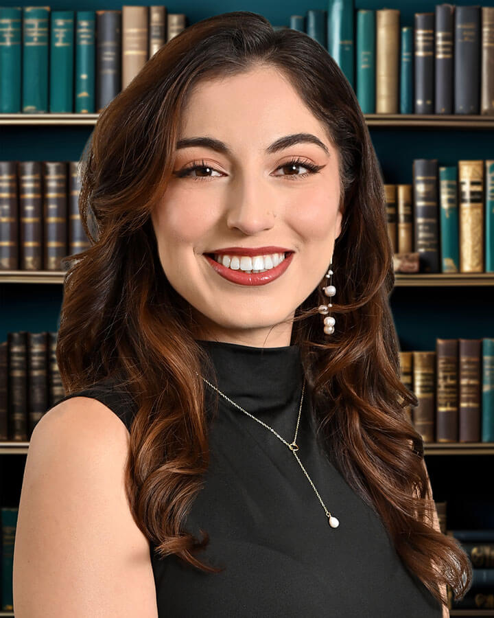 Alexandra Nieves Paralegal